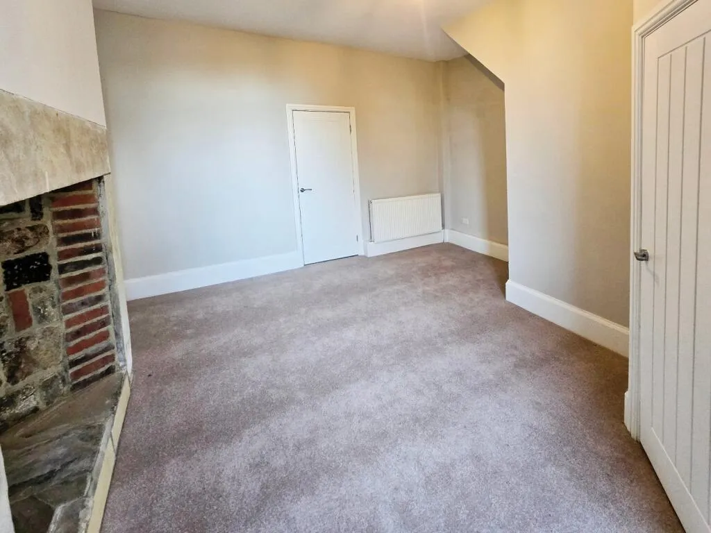 4 bed End of Terrace