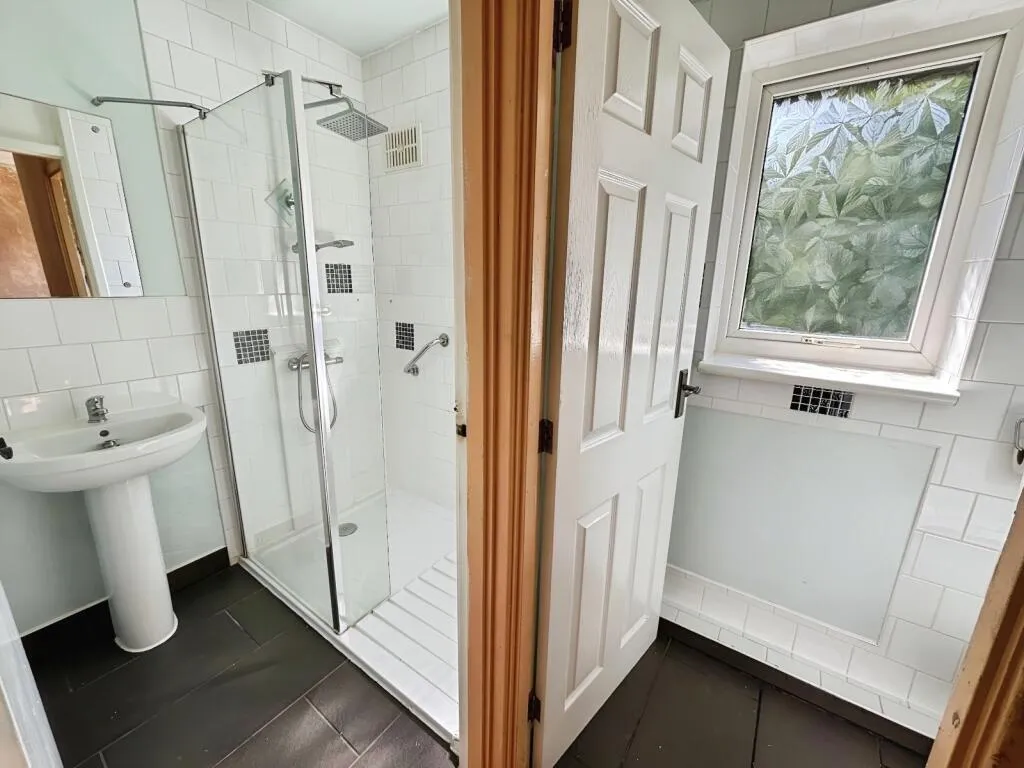 3 bed Terraced