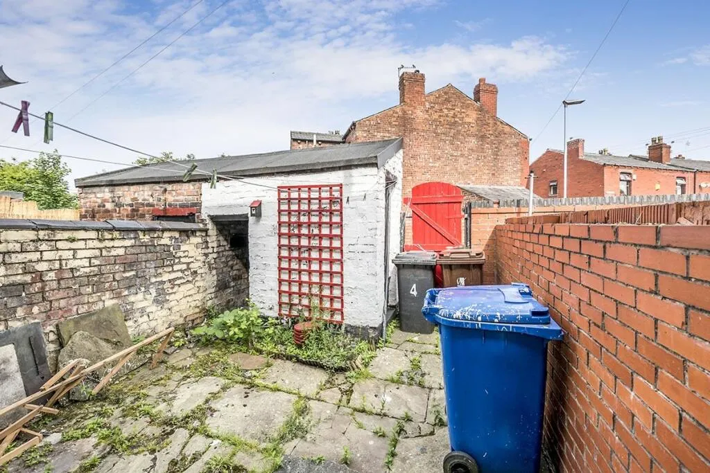 2 bed Terraced