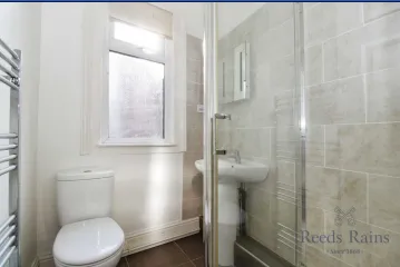 1 bed Hairdresser / Barber Shop