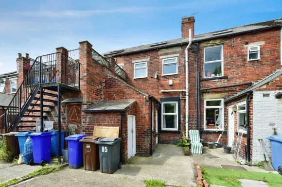 3 bed Terraced