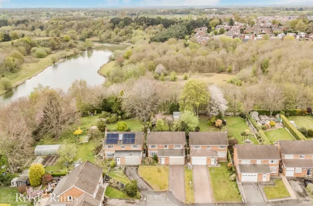 4 bed Detached