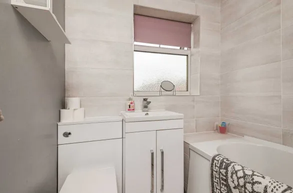 2 bed Semi-Detached