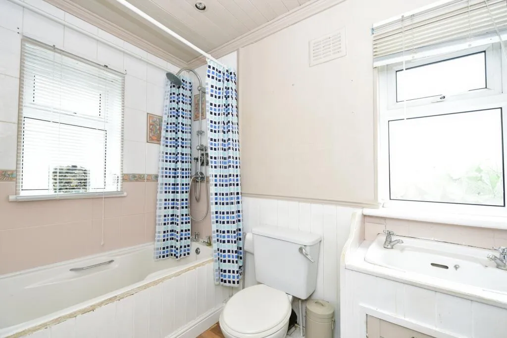 3 bed Semi-Detached