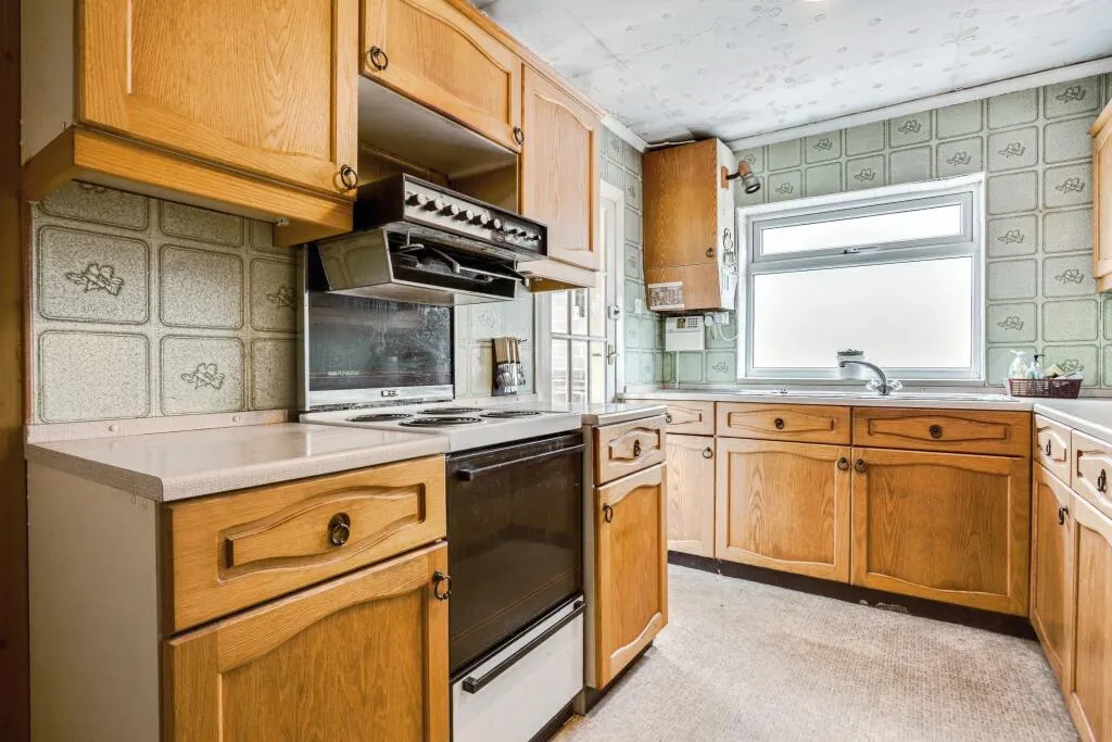 3 bed Semi-Detached Bungalow