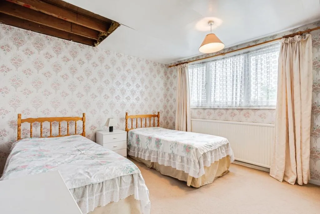 3 bed Semi-Detached Bungalow
