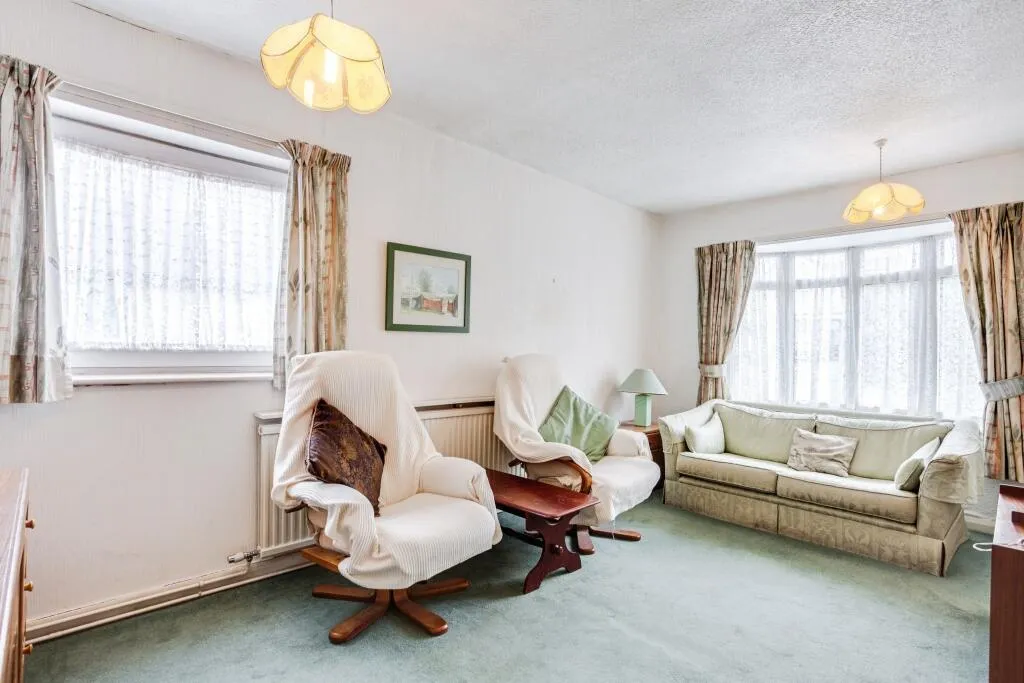 3 bed Semi-Detached Bungalow