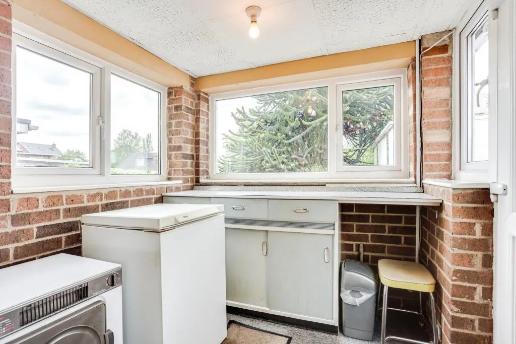 3 bed Semi-Detached Bungalow