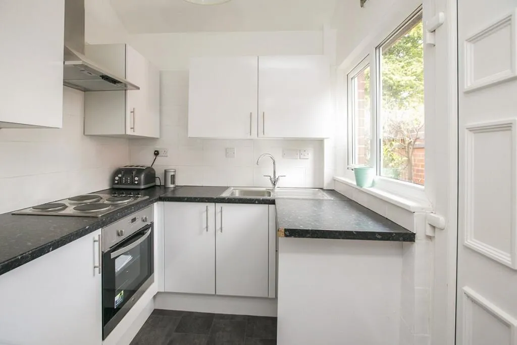 2 bed End of Terrace