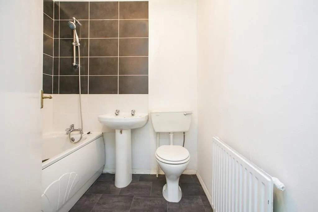 2 bed End of Terrace