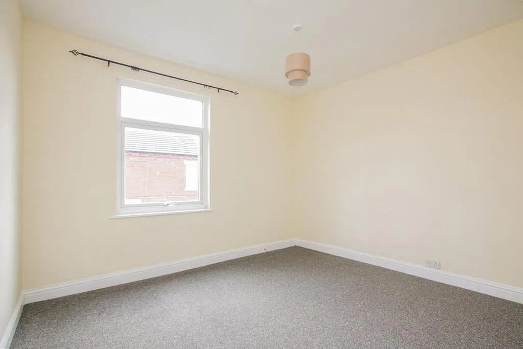 2 bed End of Terrace