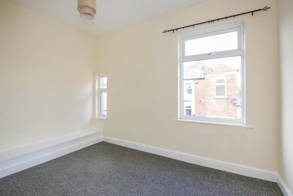 2 bed End of Terrace