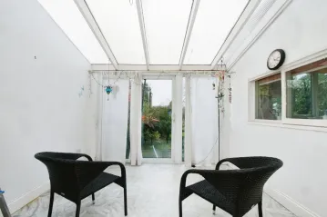 4 bed Semi-Detached