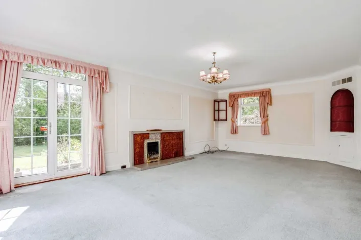 4 bed Detached