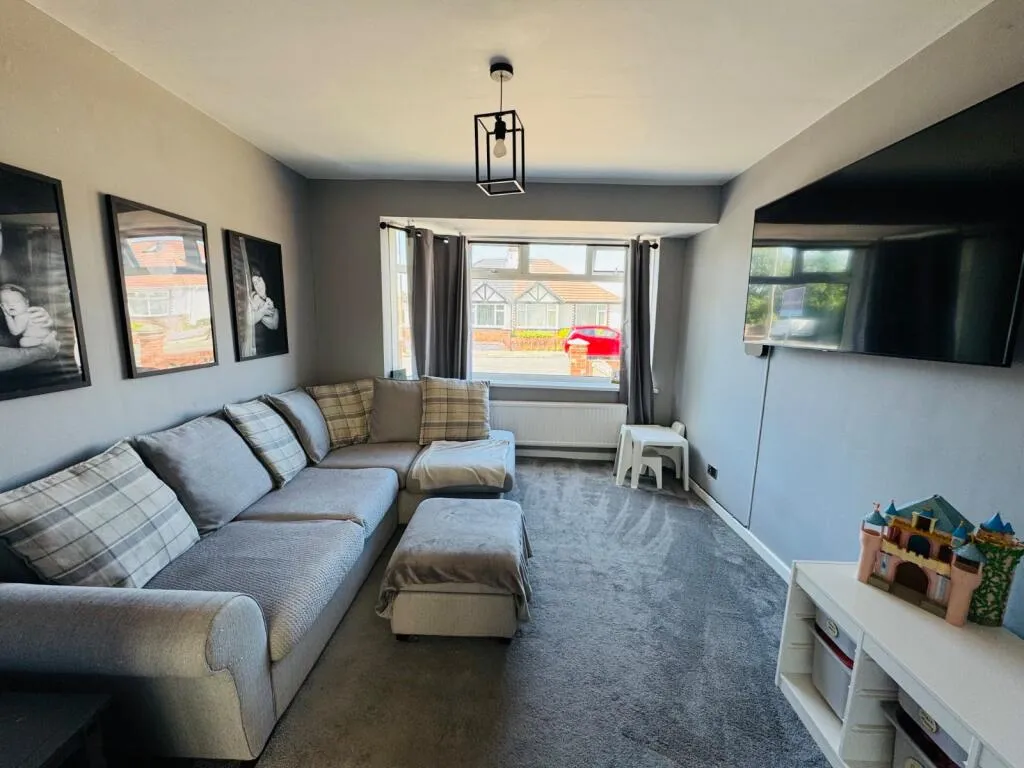 3 bed Semi-Detached