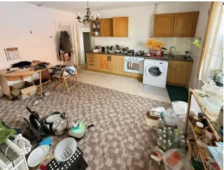 3 bed Mixed Use