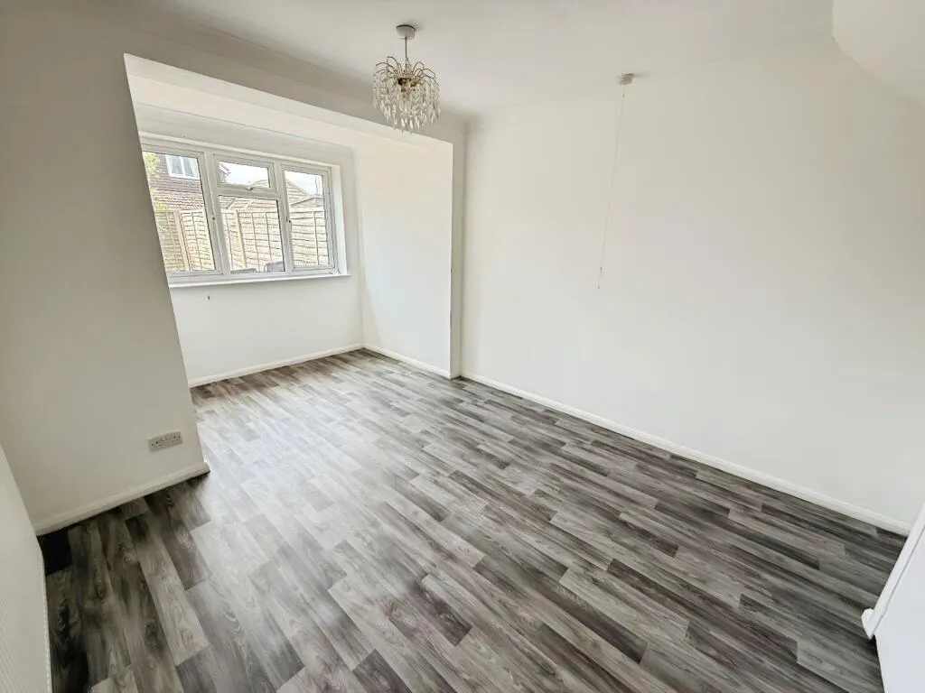 3 bed Semi-Detached Bungalow