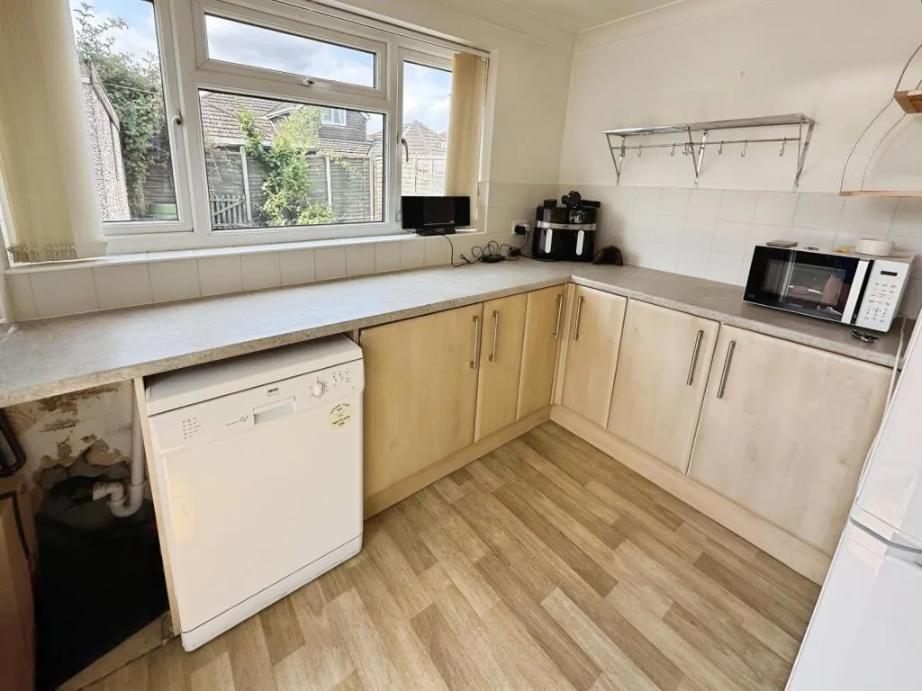 3 bed Semi-Detached Bungalow