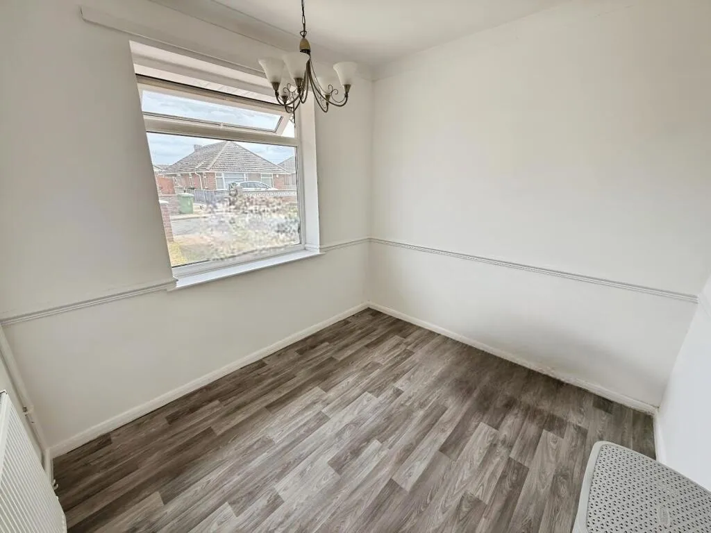 3 bed Semi-Detached Bungalow
