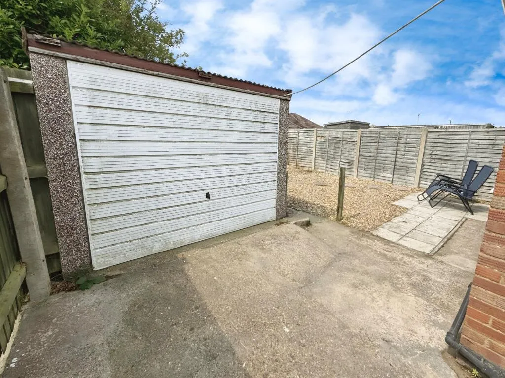 3 bed Semi-Detached Bungalow