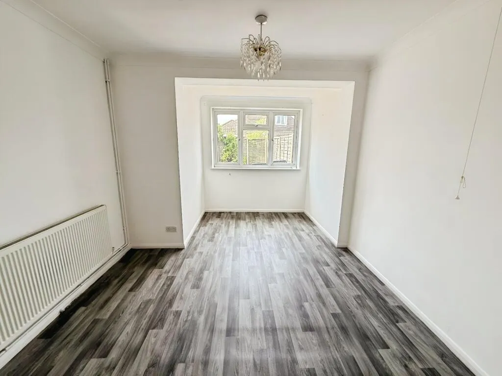 3 bed Semi-Detached Bungalow