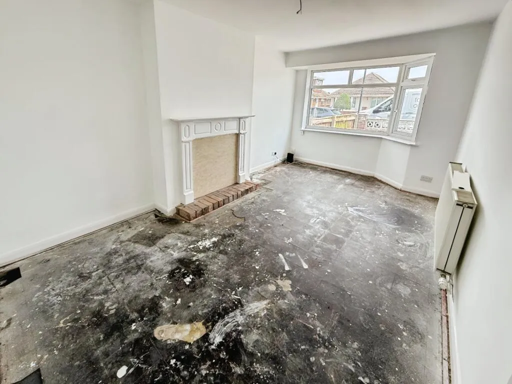 3 bed Semi-Detached Bungalow