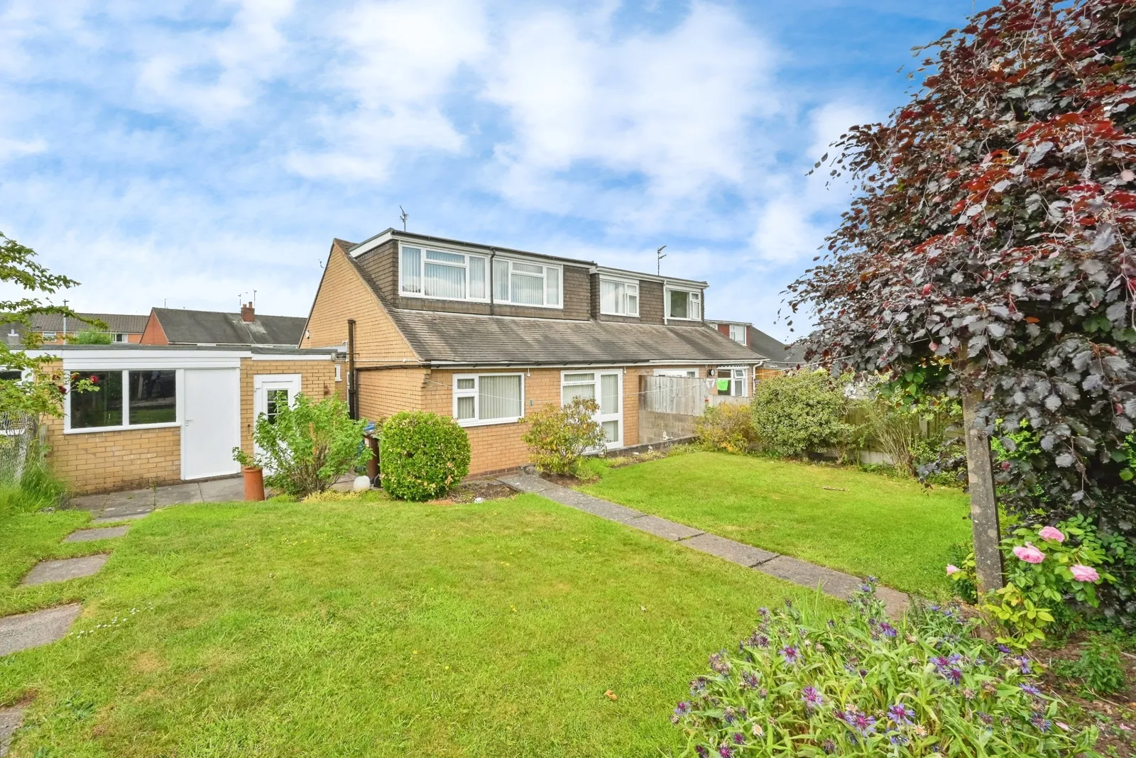 3 bed Semi-Detached Bungalow