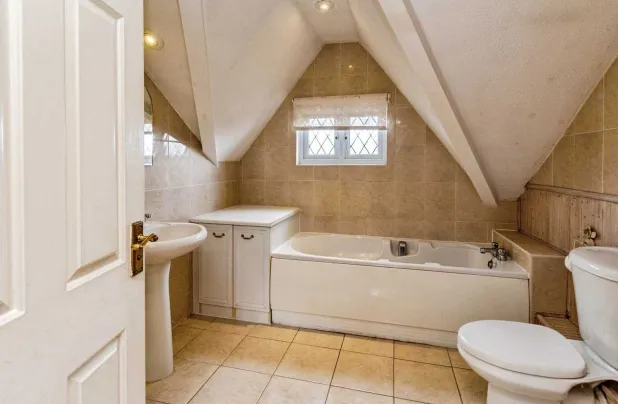 4 bed Detached