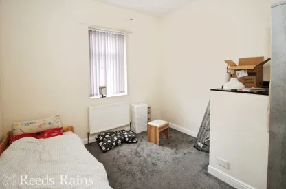 3 bed Shop