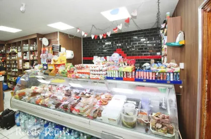 3 bed Shop