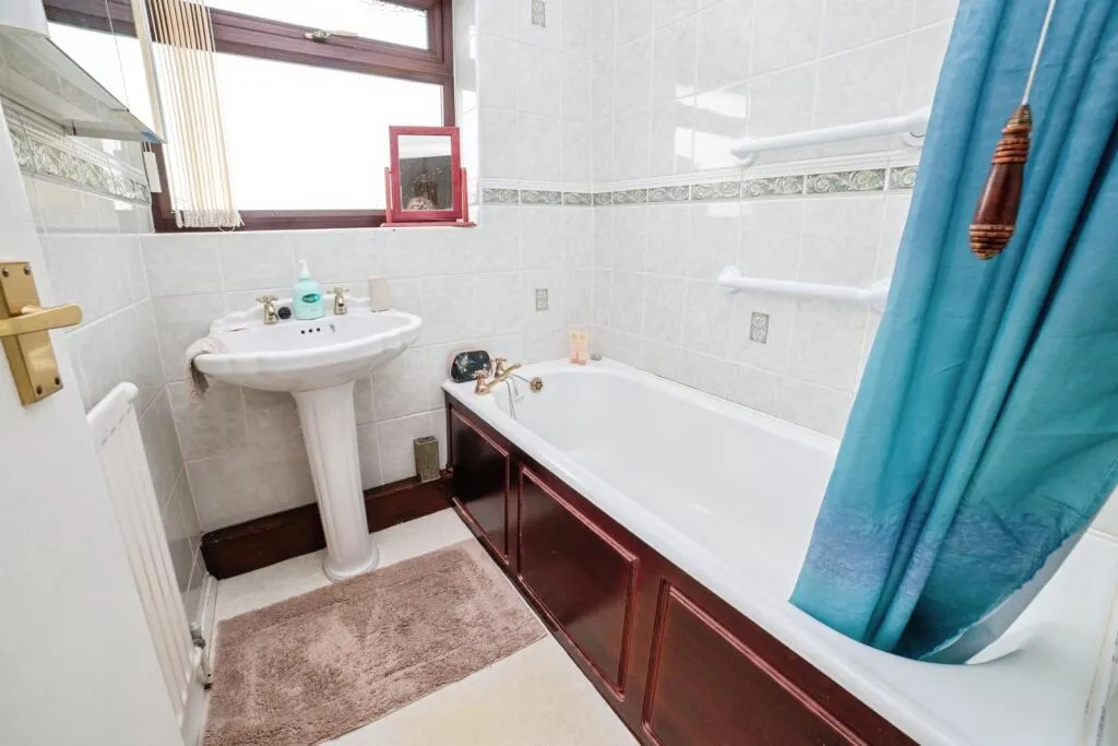 3 bed Semi-Detached