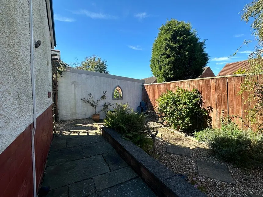 2 bed Semi-Detached Bungalow
