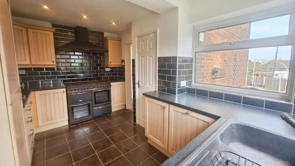 3 bed Semi-Detached