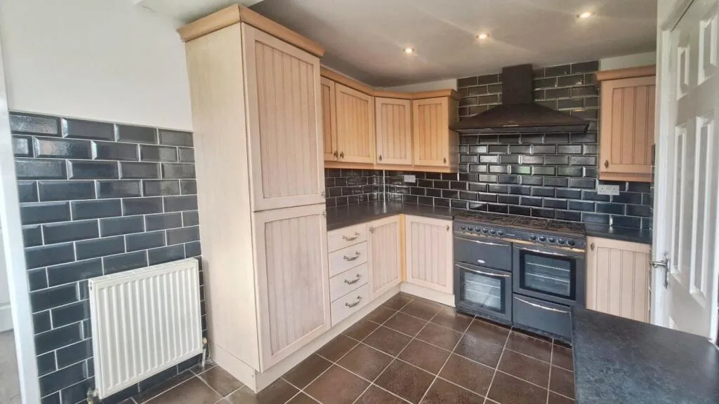3 bed Semi-Detached