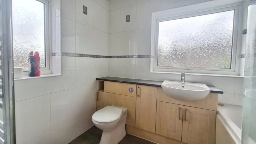 3 bed Semi-Detached
