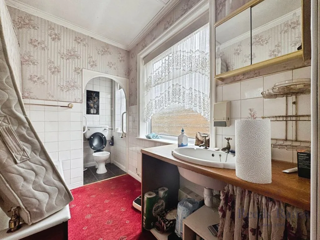 2 bed Detached Bungalow