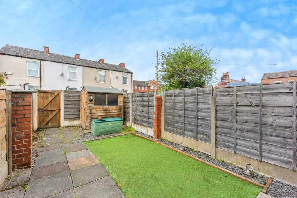 2 bed Terraced
