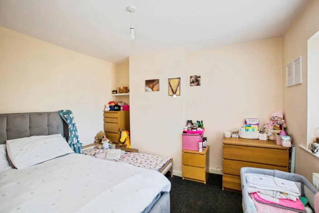 3 bed Terraced