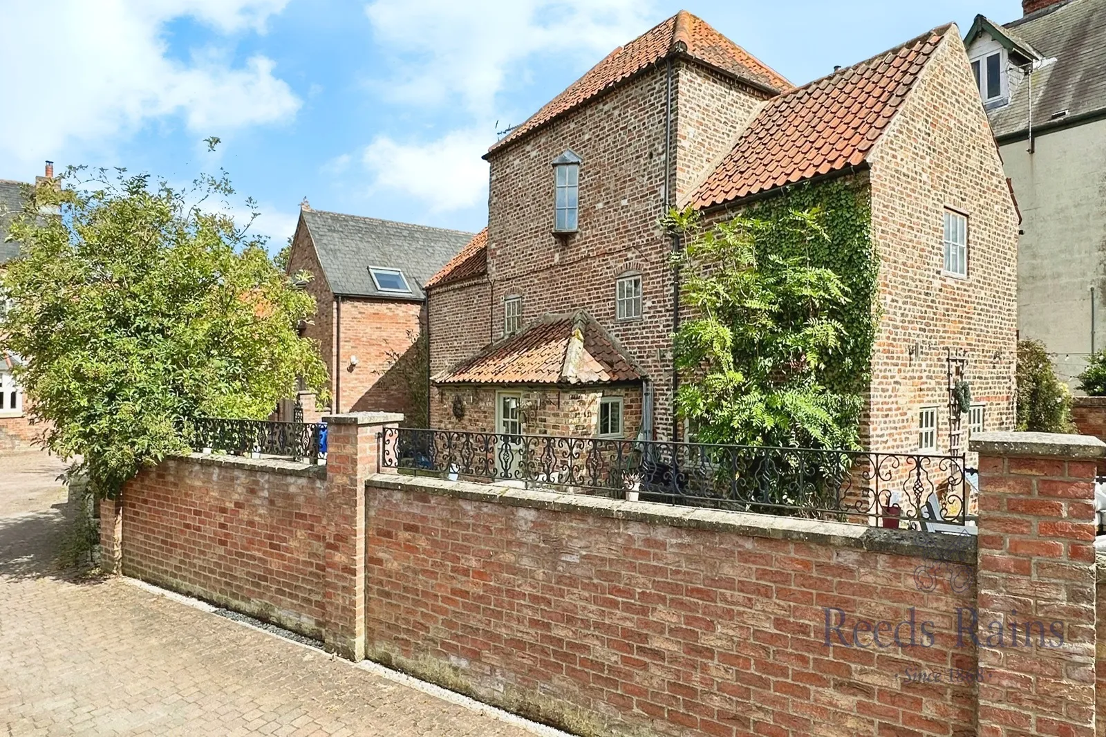 3 bed Detached