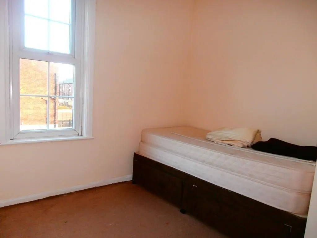 3 bed End of Terrace