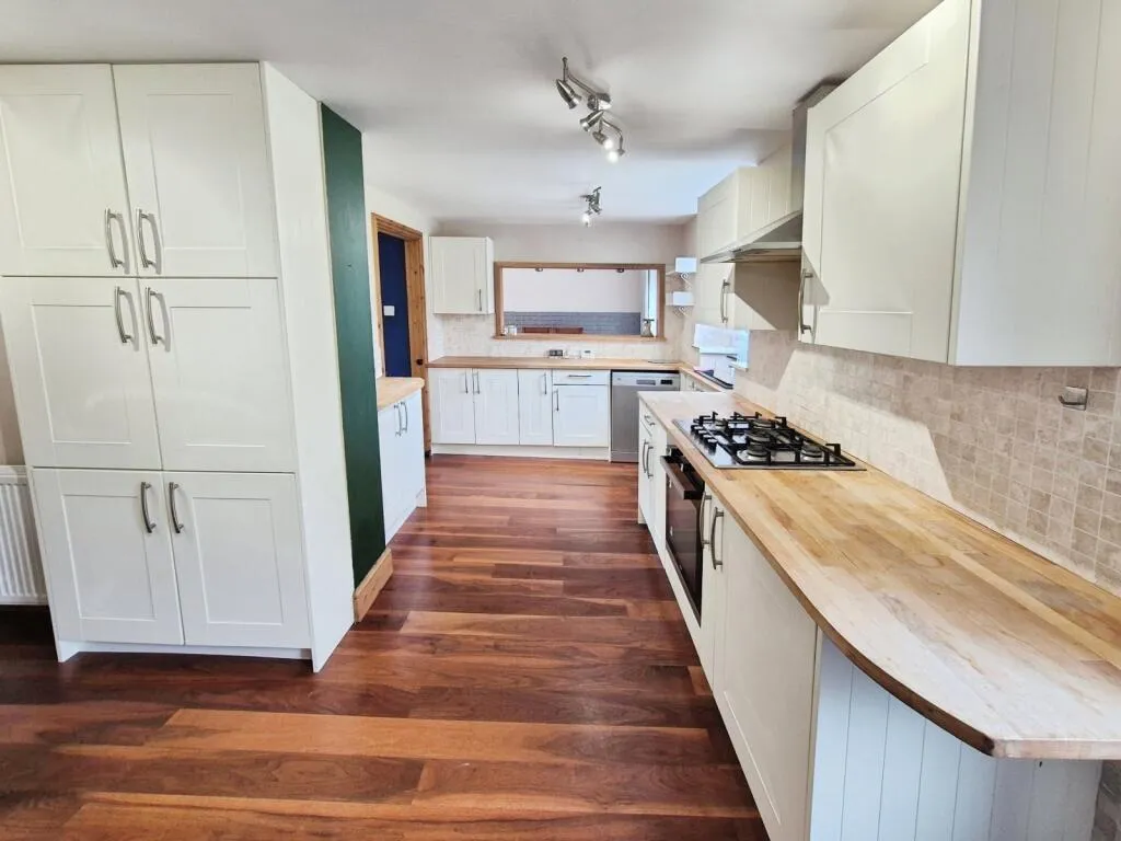 3 bed Semi-Detached