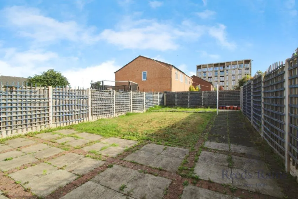 4 bed Terraced