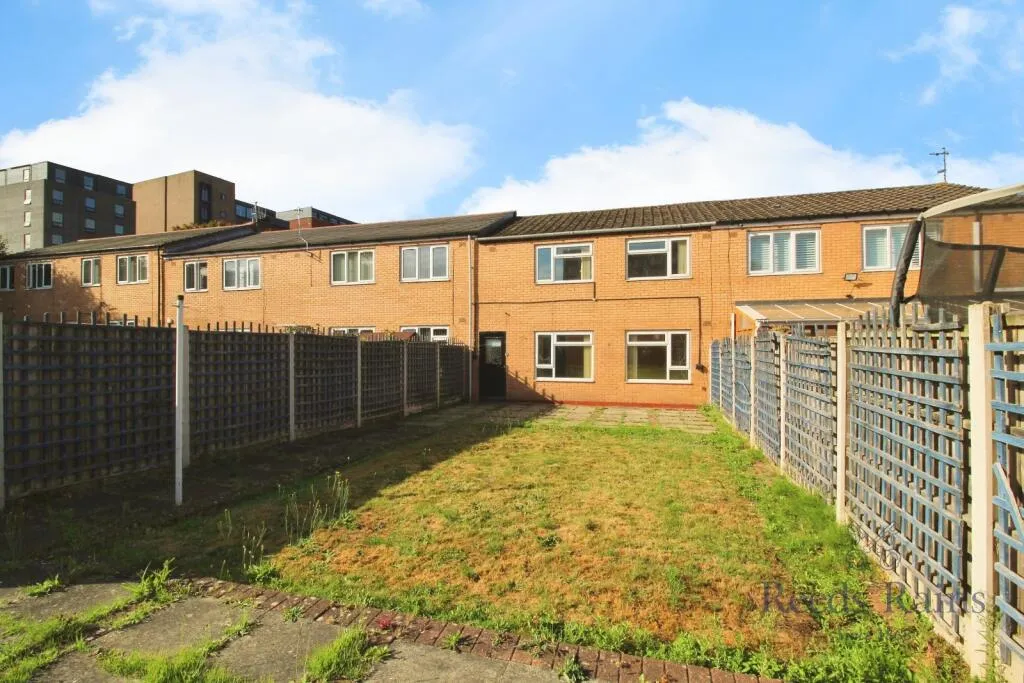 4 bed Terraced