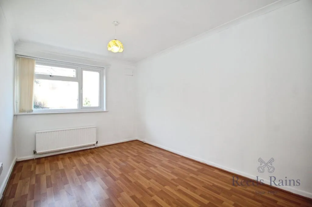 4 bed Terraced