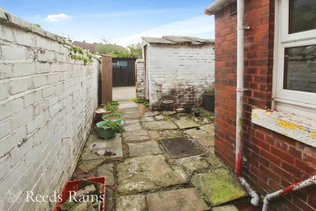 2 bed Terraced