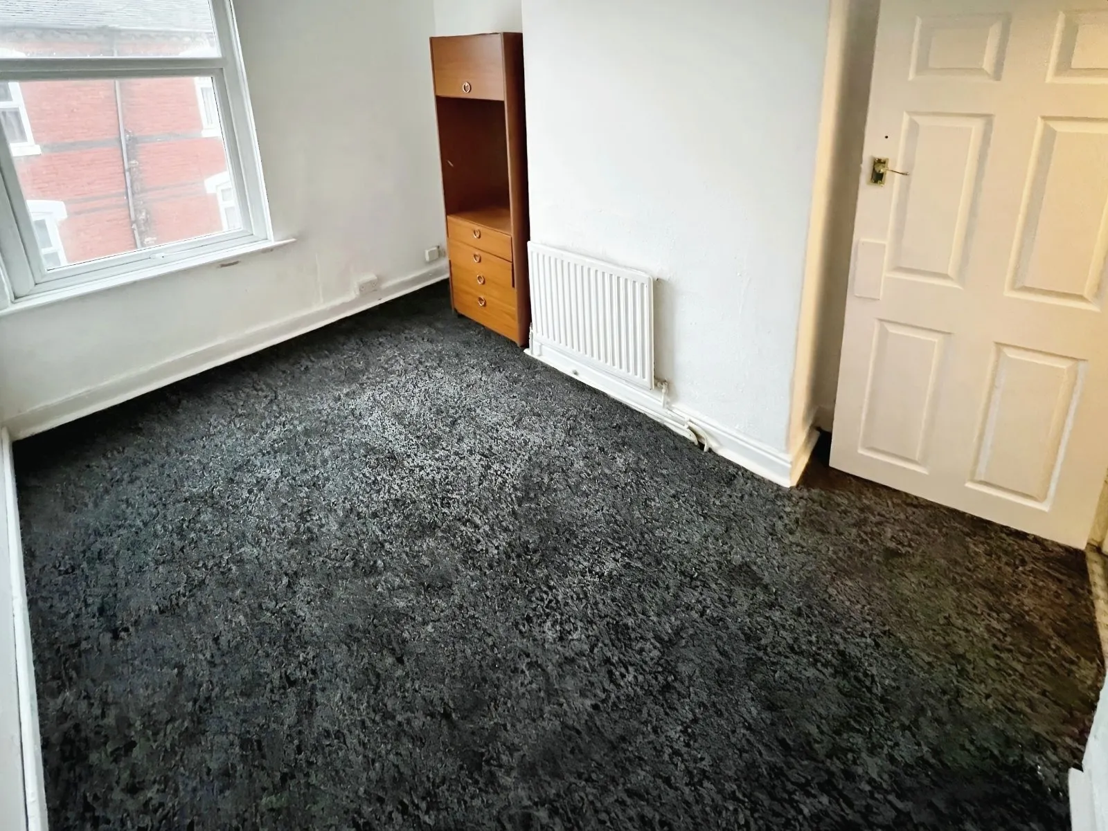 4 bed End of Terrace