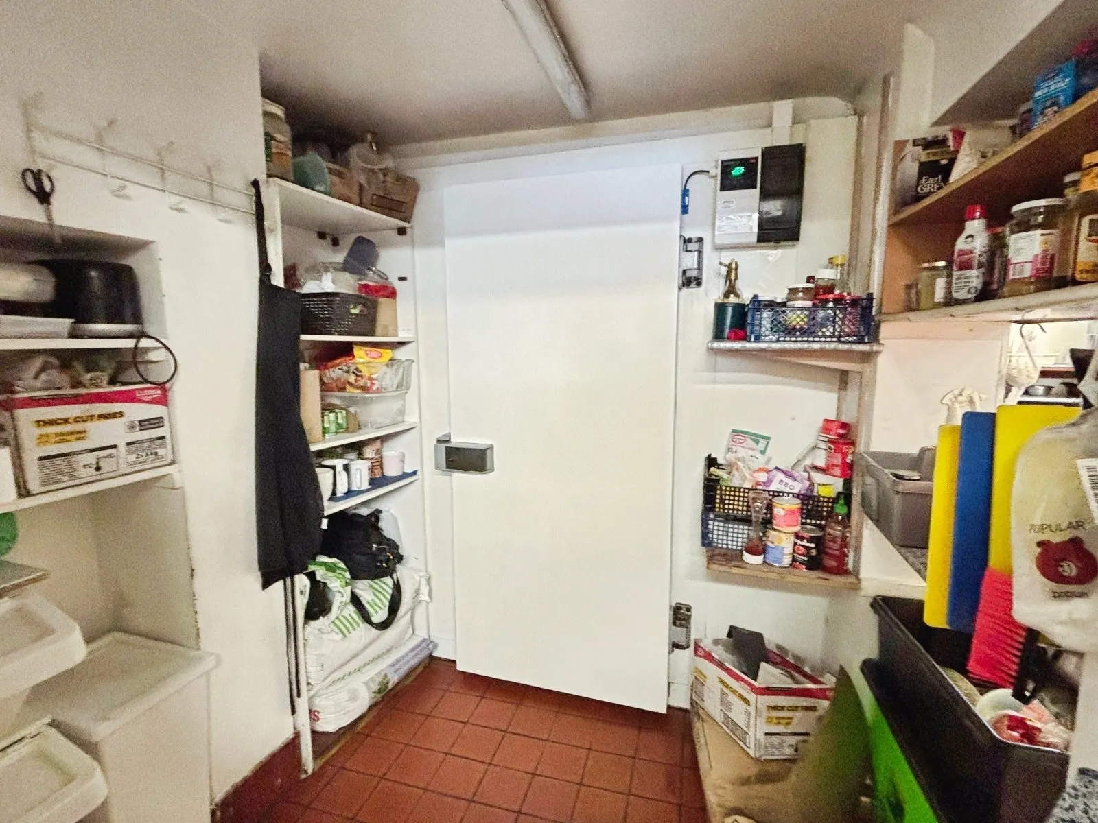 4 bed Commercial Property