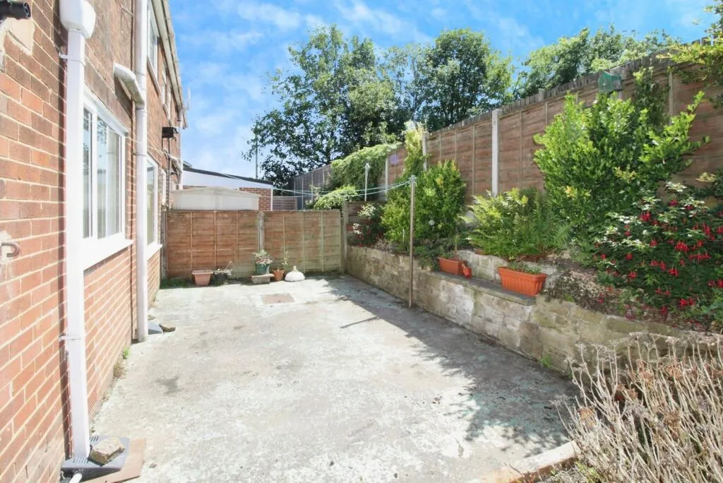 3 bed Terraced