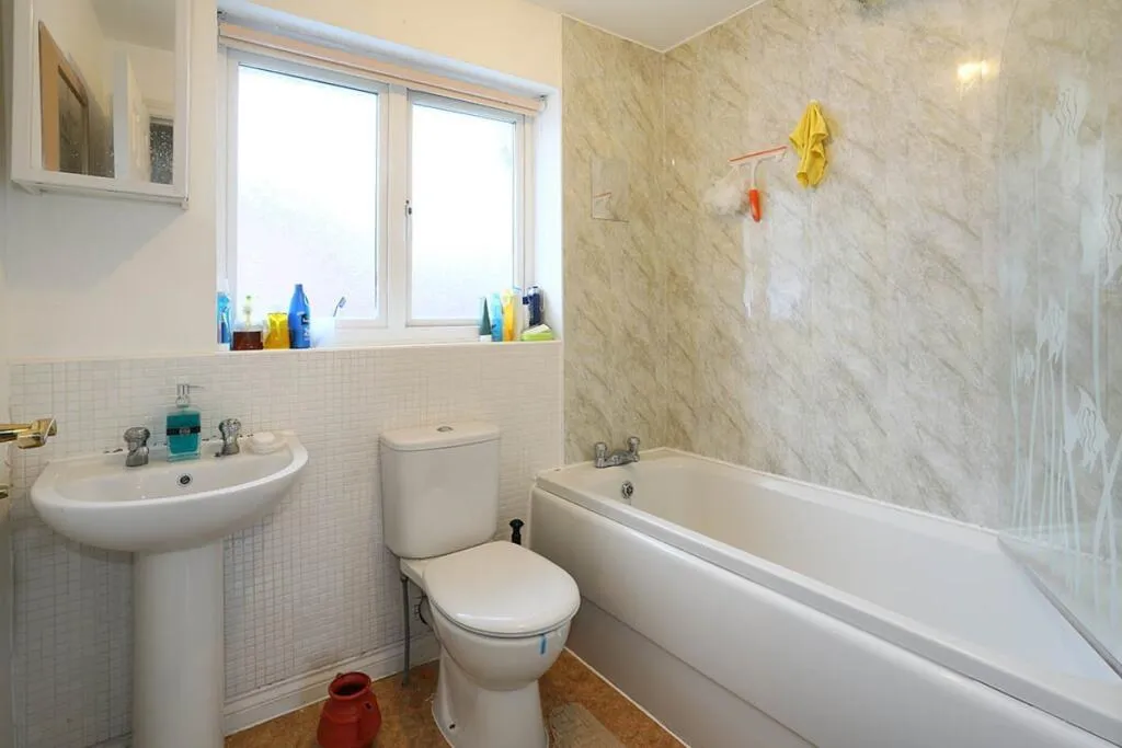 3 bed End of Terrace