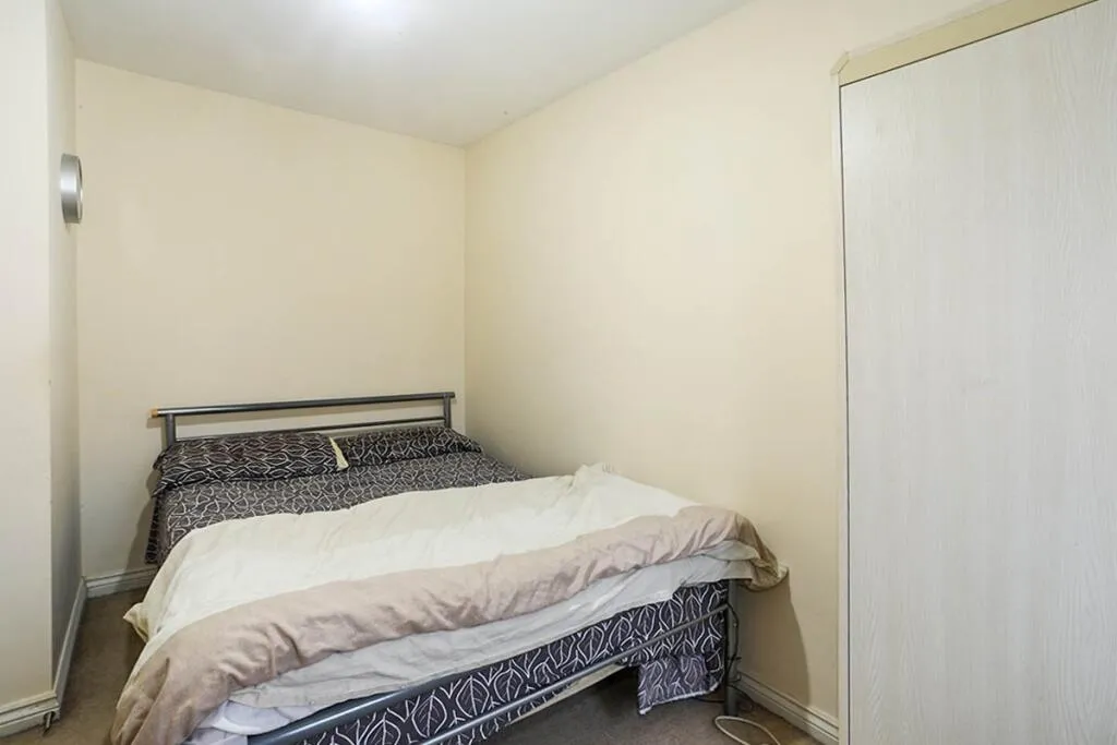 3 bed End of Terrace